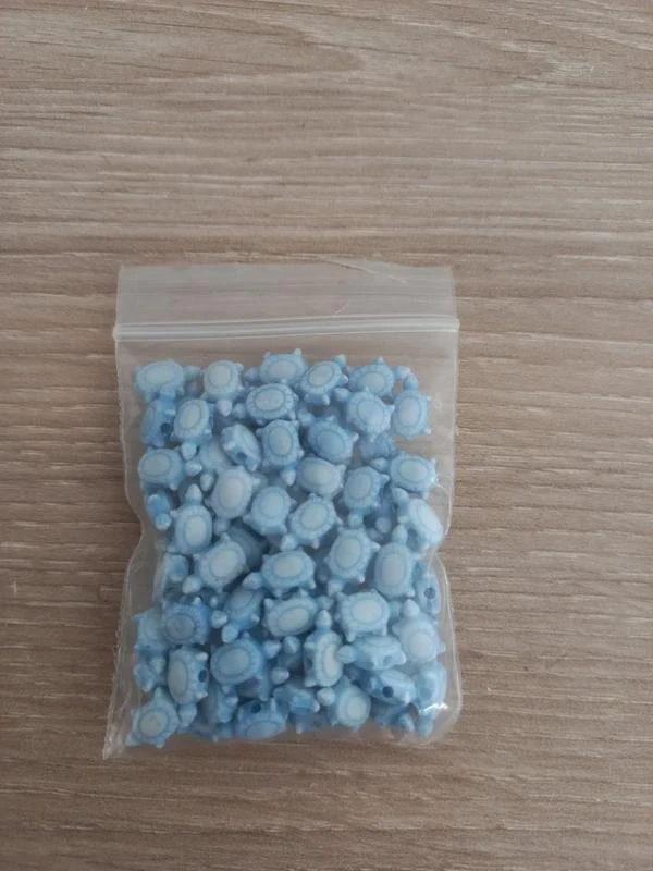 Lote de cuentas acrílicas azules "Tortuga"